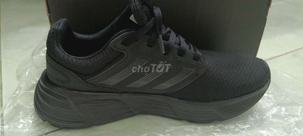 Giày chạy bộ Adidas Galaxy 6 Đen Size 40. Mua bán Giày dép tại Quận 10 Tp Hồ Chí Minh được đăng bởi Xuân Lý hình 1