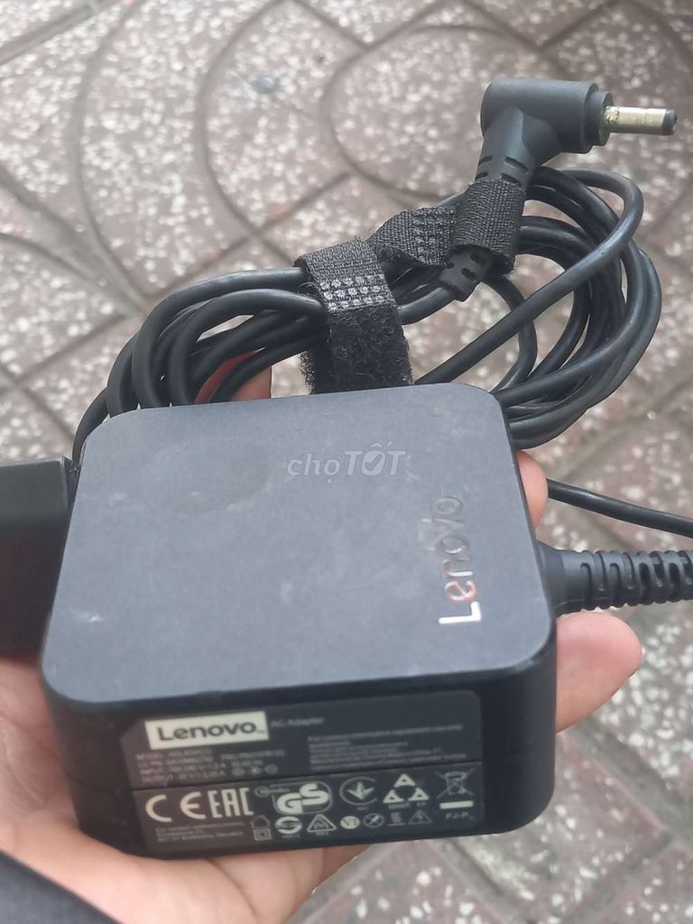 Sạc laptop Lenovo ADL45WCG 45W Đen. Mua bán Phụ kiện (Màn hình, Chuột...) tại Quận 8 Tp Hồ Chí Minh được đăng bởi Hh080906 hình 1