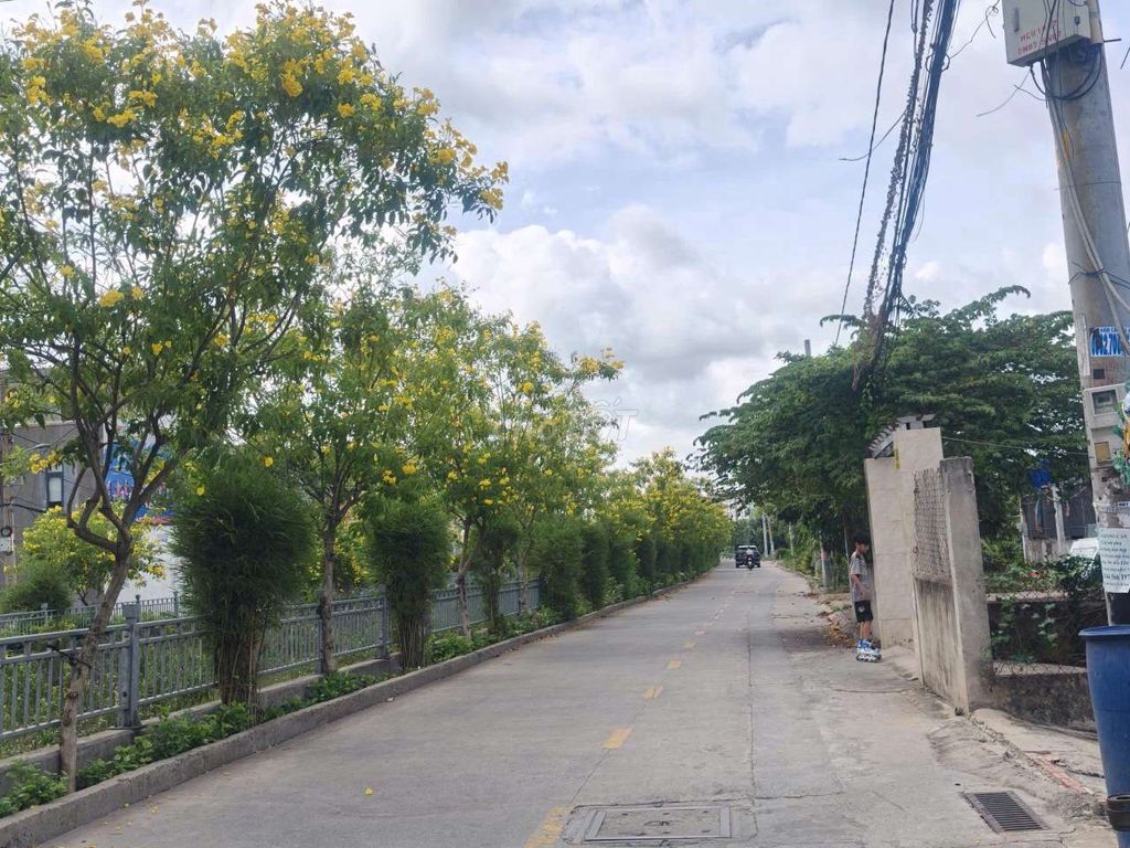 Đất mặt tiền đường thạnh Lộc 37. 7x59m. 8tỷ thương lượng 