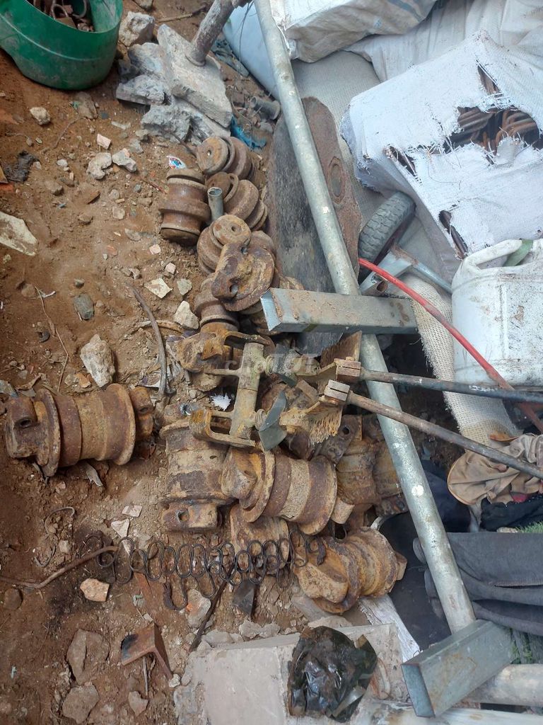 CẮT THỊT KOMATSU P60-5, ZIN LẮM. Mua bán Phương tiện khác tại Huyện Cái Bè Tiền Giang được đăng bởi AN hình 2