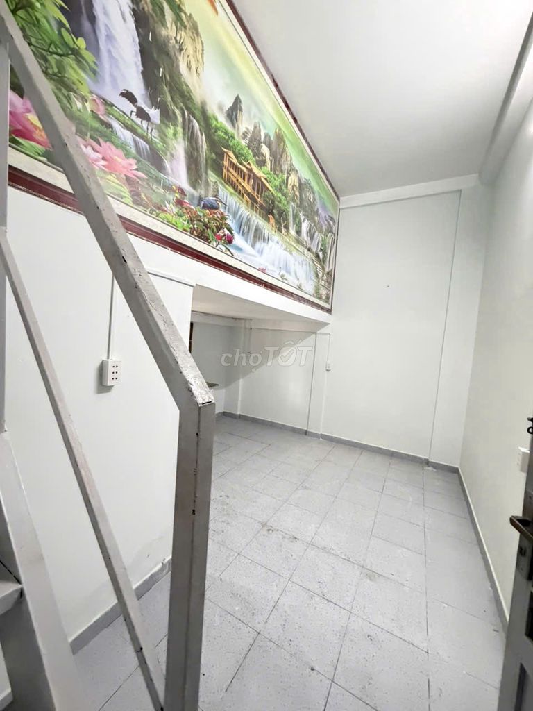 Becamex Hòa Lợi , lầu 1.  Sổ hồng: 500 triệu.