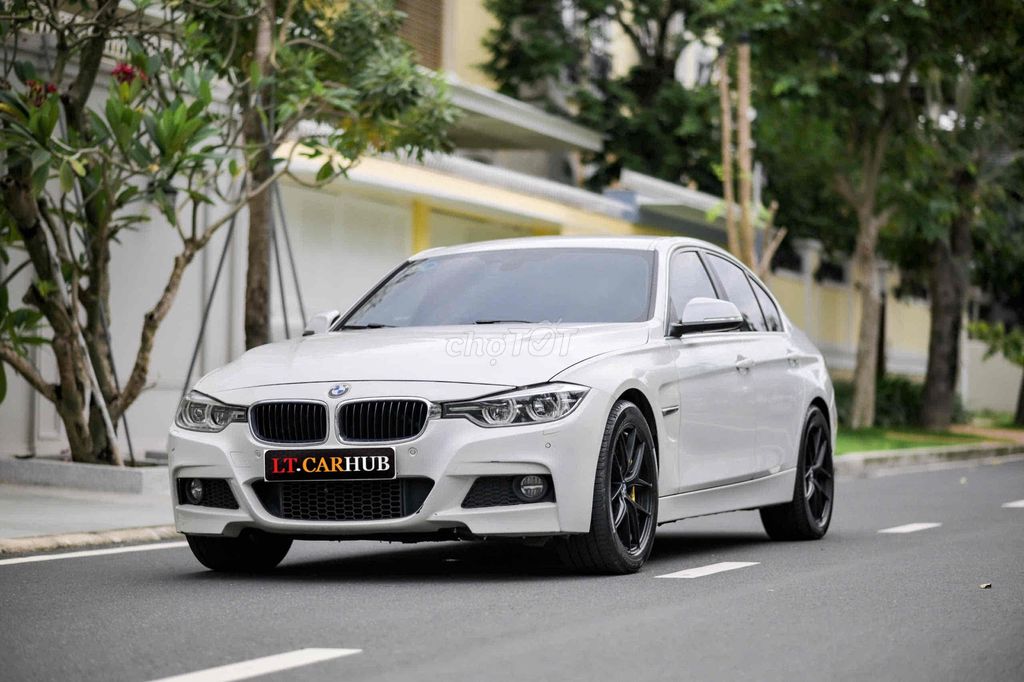 BMW 320i full đồ chơi