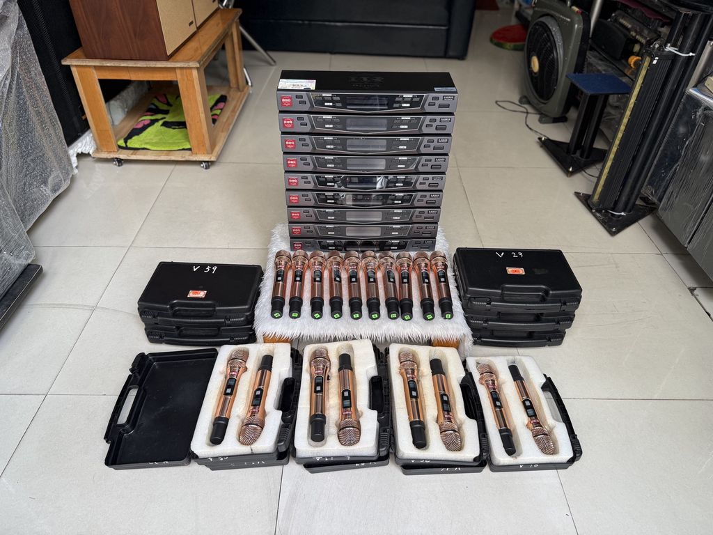 Micro không dây BBS S-829GS Hàng Bãi Xịn Đẹp Keng. Mua bán Tivi, Âm thanh tại Quận Tân Phú Tp Hồ Chí Minh được đăng bởi Âm Thanh Karaoke hình 1