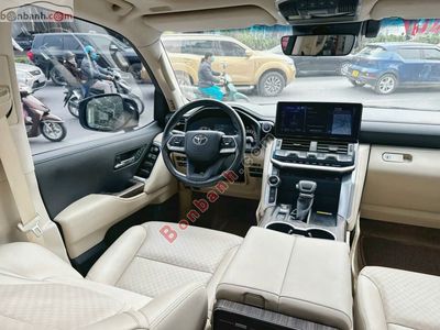 LAND CRUISER LC300. Mua bán Ô tô tại Quận Long Biên Hà Nội được đăng bởi Phạm Văn Vương