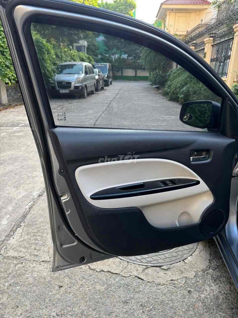 Mitsubishi Attrage 2016 1.2 CVT - 89000 km. Mua bán Ô tô tại Quận Nam Từ Liêm Hà Nội được đăng bởi Nguyễn Văn Tuấn hình 9