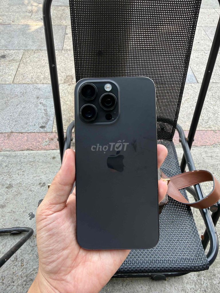 Apple iPhone 15 Pro Max Đen. Mua bán Điện thoại tại Quận Long Biên Hà Nội được đăng bởi Daniel Nguyen hình 1