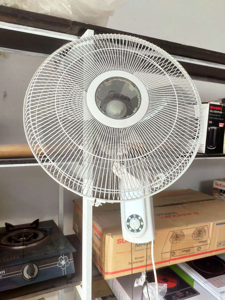 Quạt treo tường Midea giật dây, công suất 55W. Mua bán Quạt tại Quận Cẩm Lệ Đà Nẵng được đăng bởi Bùi Văn Thái  hình 1