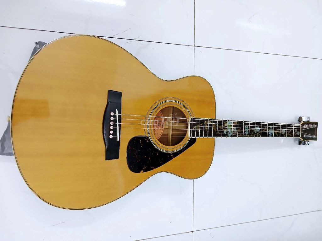 Guitar Yamaha FG-302 xách tay từ Nhật mới tinh 99%