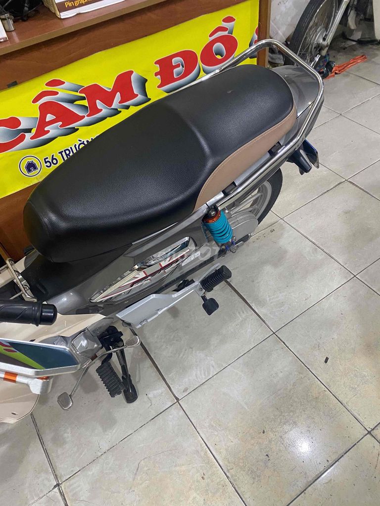 cầm đồ bán thanh lý rẻ xe Zin mới đi ít TPHCM. Mua bán Xe máy tại Quận 12 Tp Hồ Chí Minh được đăng bởi Quốc sự cầm đồ hình 3