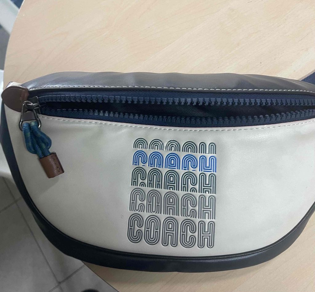 Túi đeo chéo Coach Rivington. Mua bán Túi xách tại Thành phố Thủ Đức Tp Hồ Chí Minh được đăng bởi Huy Mập hình 1