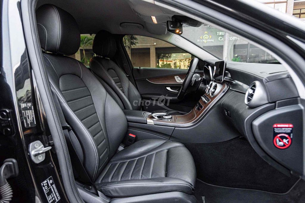 C200 Exclusive model 2022 màu đen siêu đẹp giá tôt. Mua bán Ô tô tại Quận 7 Tp Hồ Chí Minh được đăng bởi Dương Phương hình 14