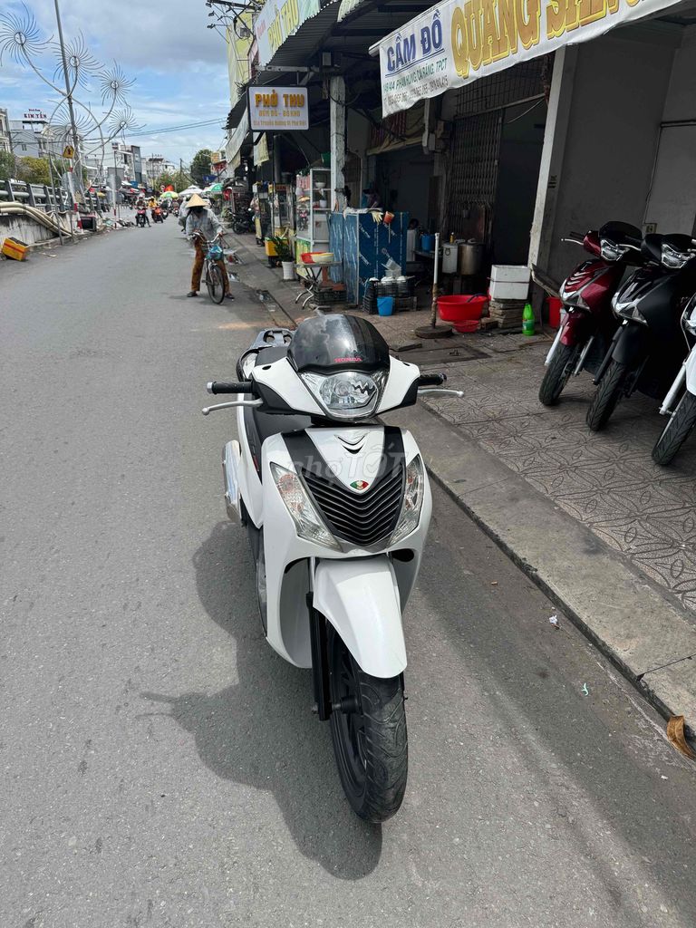 SH150 Trắng lên Ý máy rin ngon