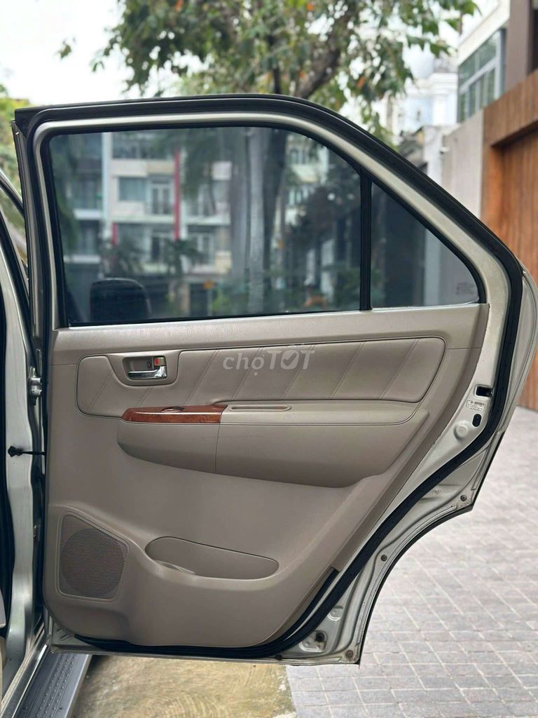 Toyota Fortuner 2009 2.7V - 117000 km. Mua bán Ô tô tại Thành phố Thuận An Bình Dương được đăng bởi THANH LÂM  hình 17