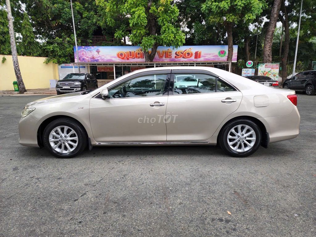 Toyota Camry 2014 photo 3