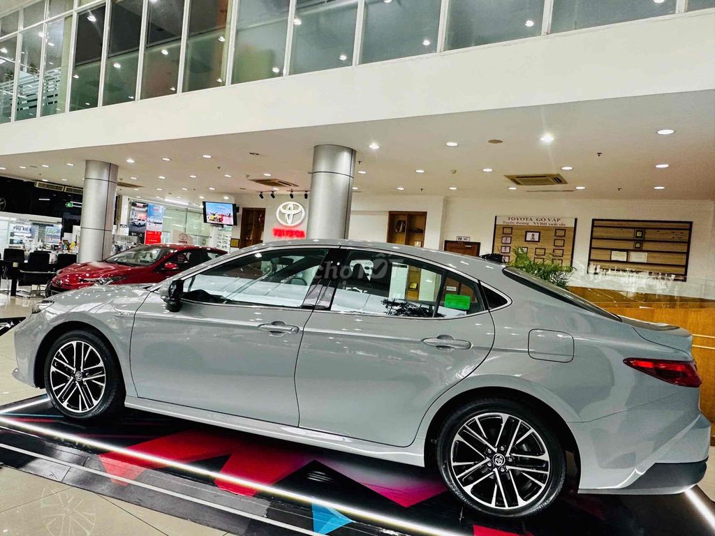 Toyota Camry - Giảm 100% Thuế Trước Bạ. Mua bán Ô tô tại Quận Gò Vấp Tp Hồ Chí Minh được đăng bởi Minh Duyên Toyota Gò Vấp hình 5