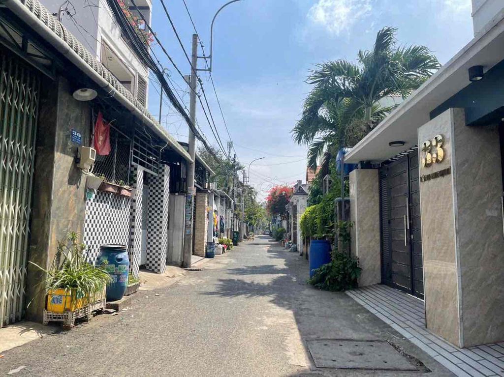 Bán đất ngay đường Nguyễn Văn Tăng Quận 9