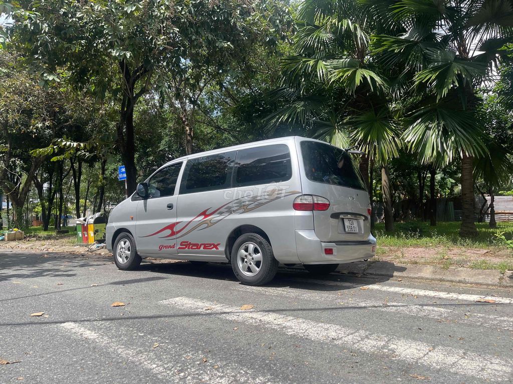 huynh dai  grand Starex 9 chỗ đời 2006 máy  dầu. Mua bán Ô tô tại Quận Bình Tân Tp Hồ Chí Minh được đăng bởi Hậu hình 3