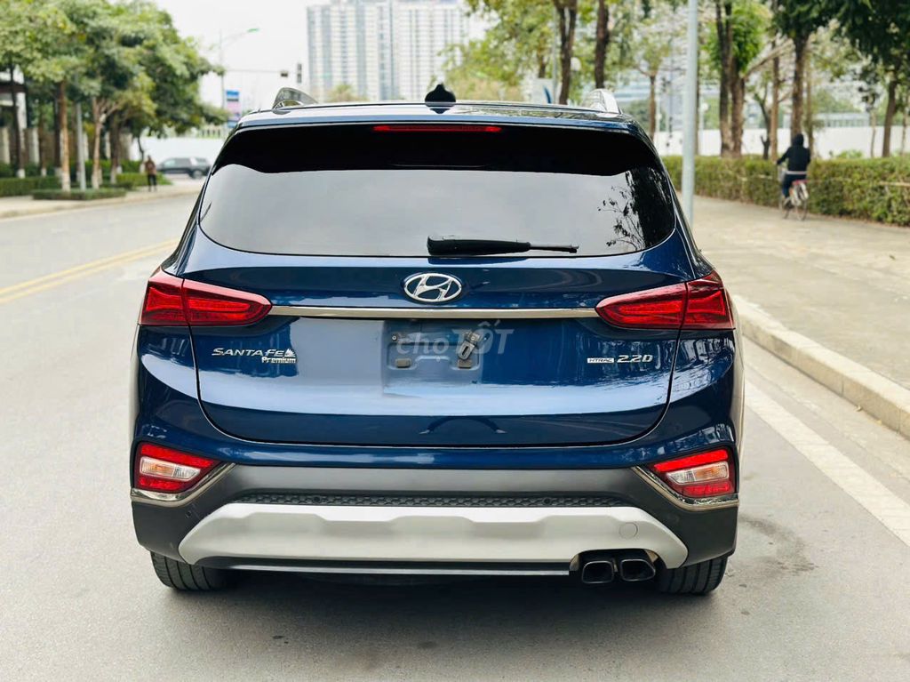 Hyundai Santa Fe Premium 2.2D Htrac 4x4 2019. Mua bán Ô tô tại Quận Cầu Giấy Hà Nội được đăng bởi Hùng Eco Auto hình 4