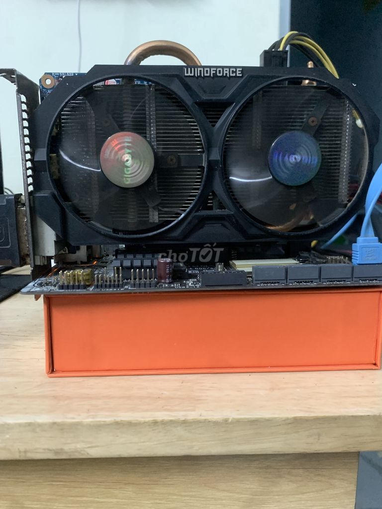 Có card Giga GTX 750Ti 2GD5 2Fan