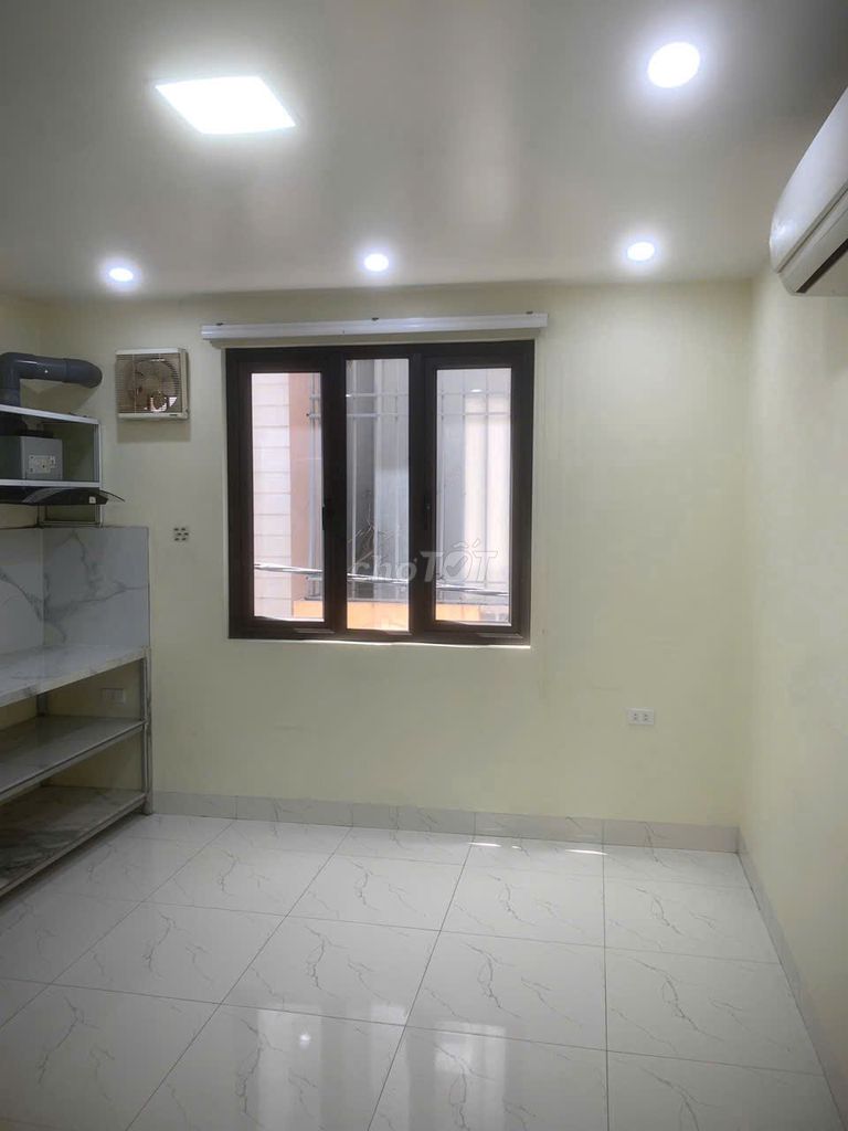 Nguyên căn Hoàng Hoa Thám Tây Hồ Vỉa hè ô tô KD 30mx5T 13 Triệu