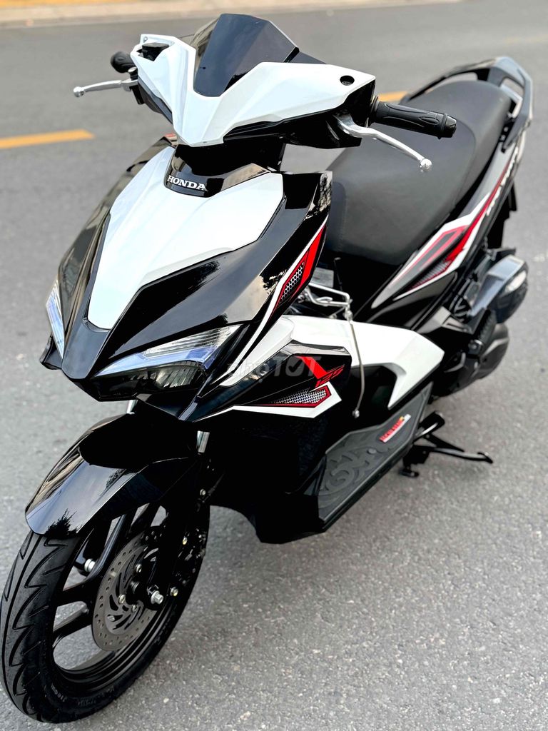 Airblade 125 Sporty 2019 Trắng đen bstp 9chủ zin. Mua bán Xe máy tại Quận 11 Tp Hồ Chí Minh được đăng bởi CỬA HÀNG CHUYÊN GÓP NỢ XẤU hình 4