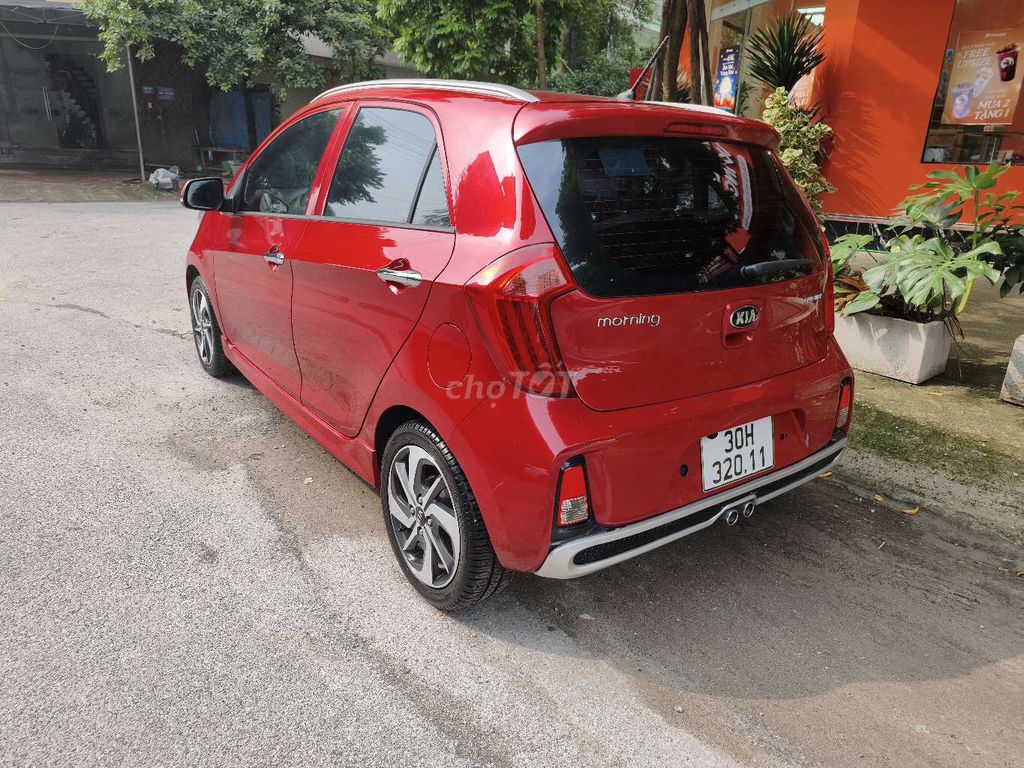 Kia Morning 1.2AT Luxury 2021 Красный 56000 км