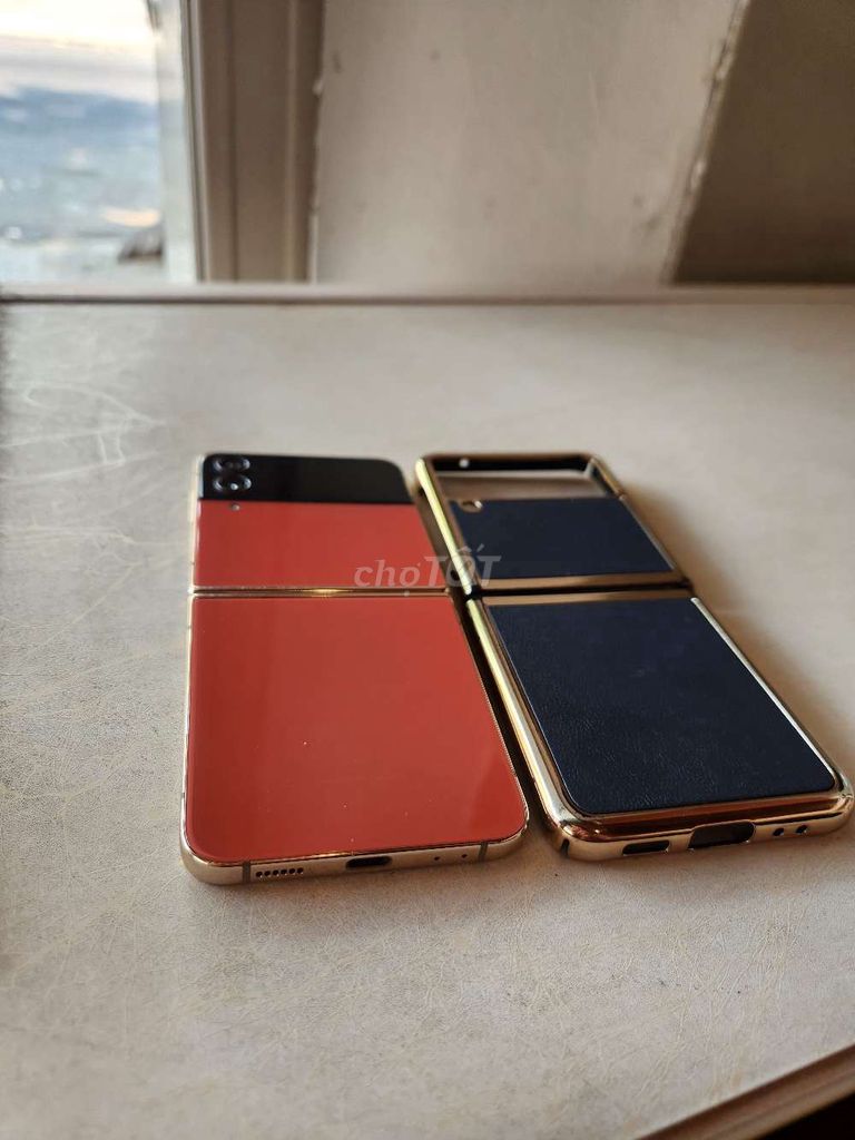 Samsung Galaxy Z Flip4 Rin đẹp bản 256gb. Mua bán Điện thoại tại Quận Liên Chiểu Đà Nẵng được đăng bởi Hữu Phước hình 1