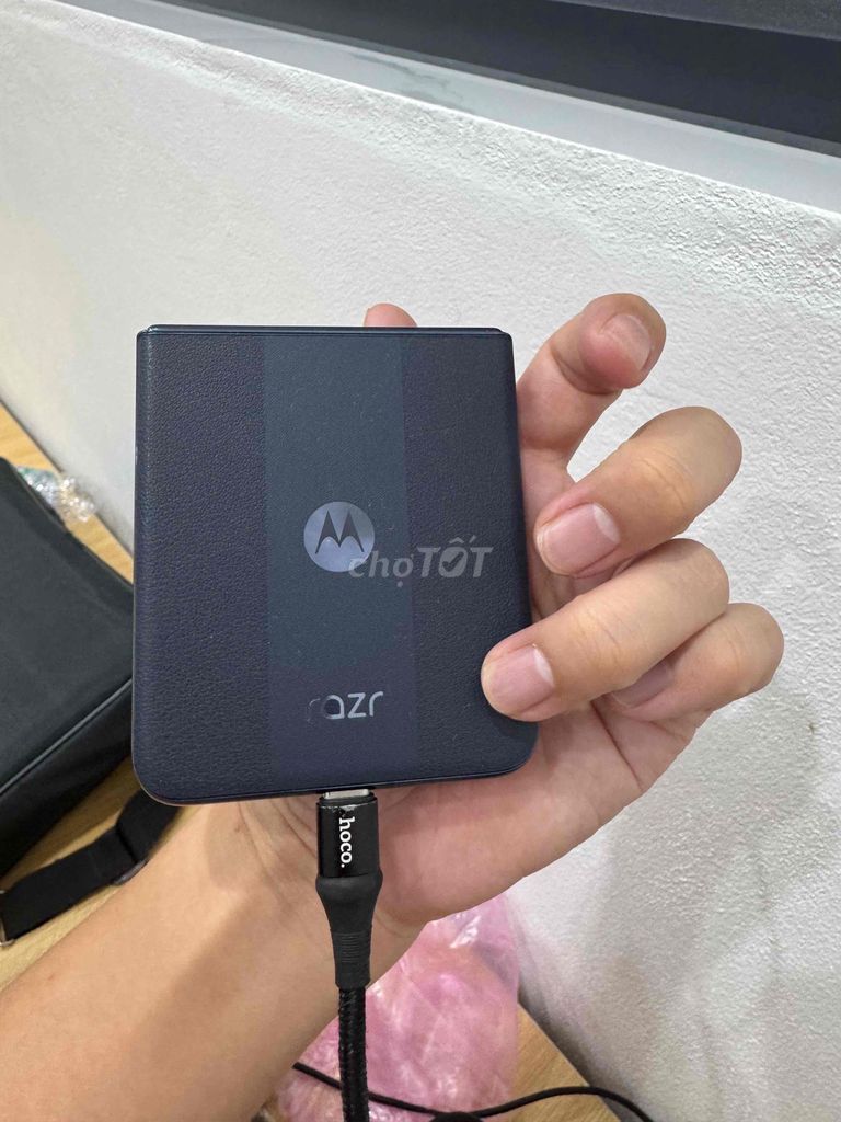 Motorola Razr 60+ Xanh đen. Mua bán Điện thoại tại Thành phố Nam Định Nam Định được đăng bởi Minh hình 1