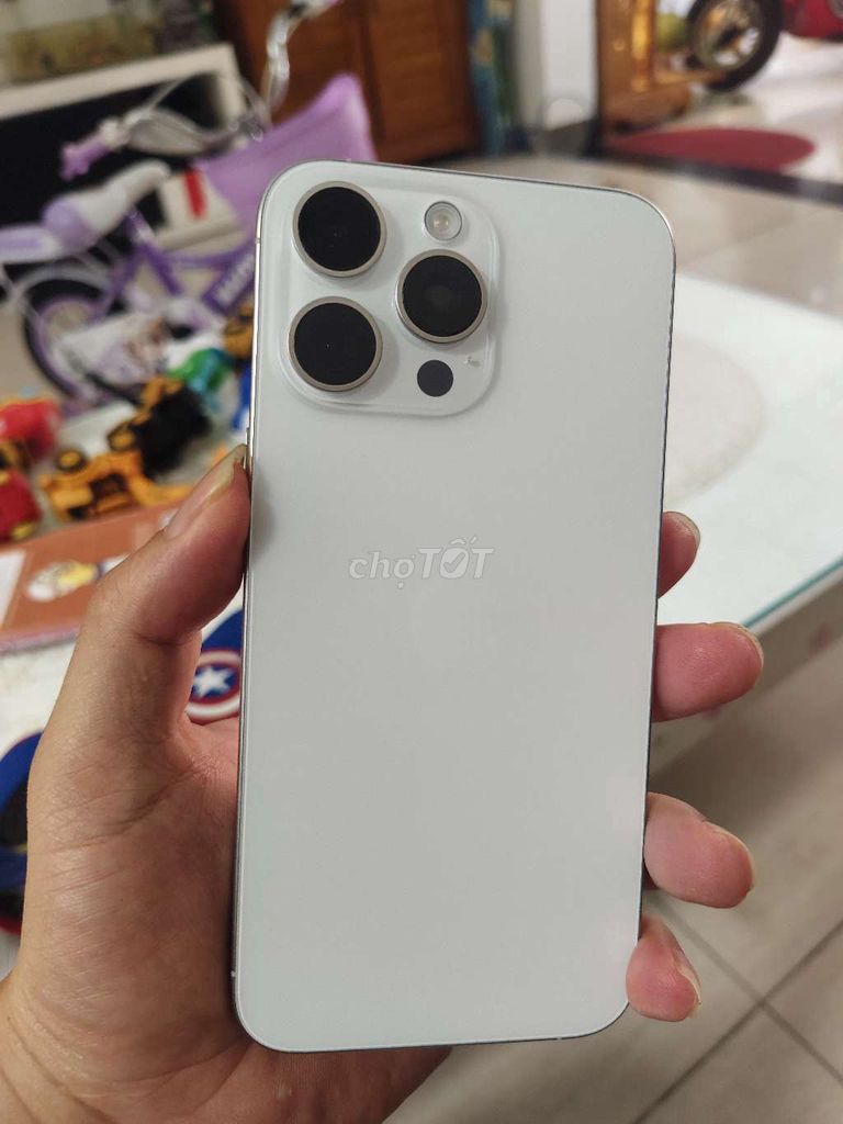 (Đà Nẵng)  iPhone 15 Pro Max 256GB Trắng. Mua bán Điện thoại tại Quận Cẩm Lệ Đà Nẵng được đăng bởi Nguyễn Đức Ngà hình 1