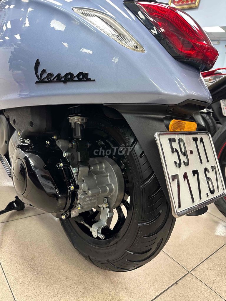 Piaggio Vespa 2015 квадратная фара новая 99% экономичная