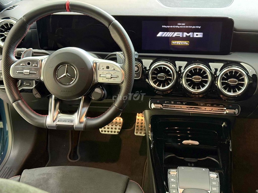 Mercedes Benz A35 AMG sx 2022 ĐKLĐ 2025 - 4000 km. Mua bán Ô tô tại Quận 8 Tp Hồ Chí Minh được đăng bởi Hieu Tran hình 3