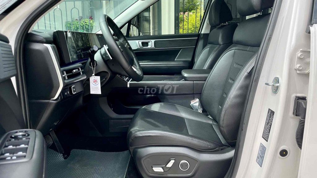 Hyundai Santafe2.5 Exculusive 2024 - chạy zin 1,8v. Mua bán Ô tô tại Quận Bắc Từ Liêm Hà Nội được đăng bởi Hoàng Nga hình 6
