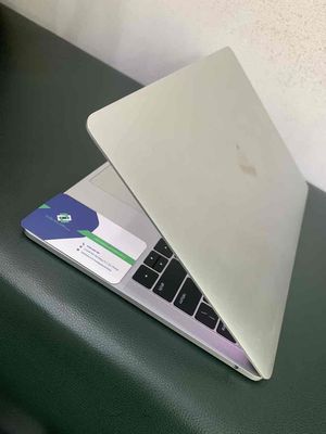 MacBook Pro (13inch,2016) i5 8/256GB