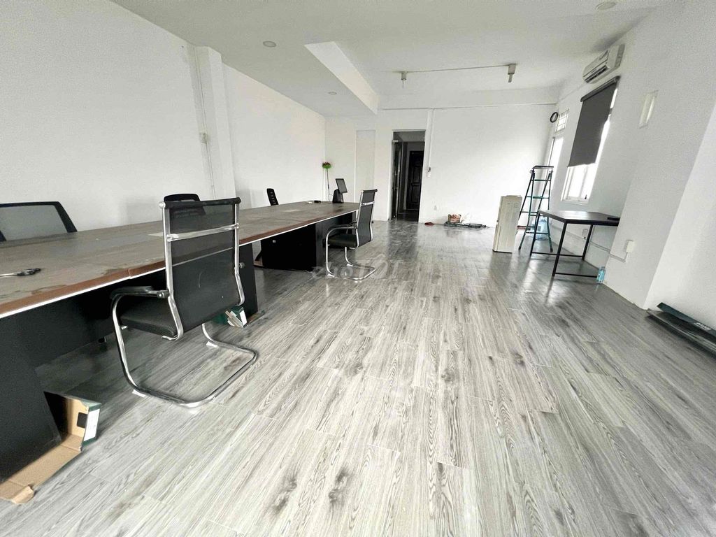 Cho thuê văn phòng 90m2 tại 124 Khánh Hội Quận 4 giá chỉ 20 triệu