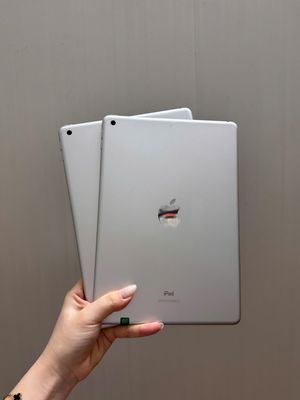iPad Gen 8 32GB wifi màu trắng zin đẹp BH 1 đổi 1