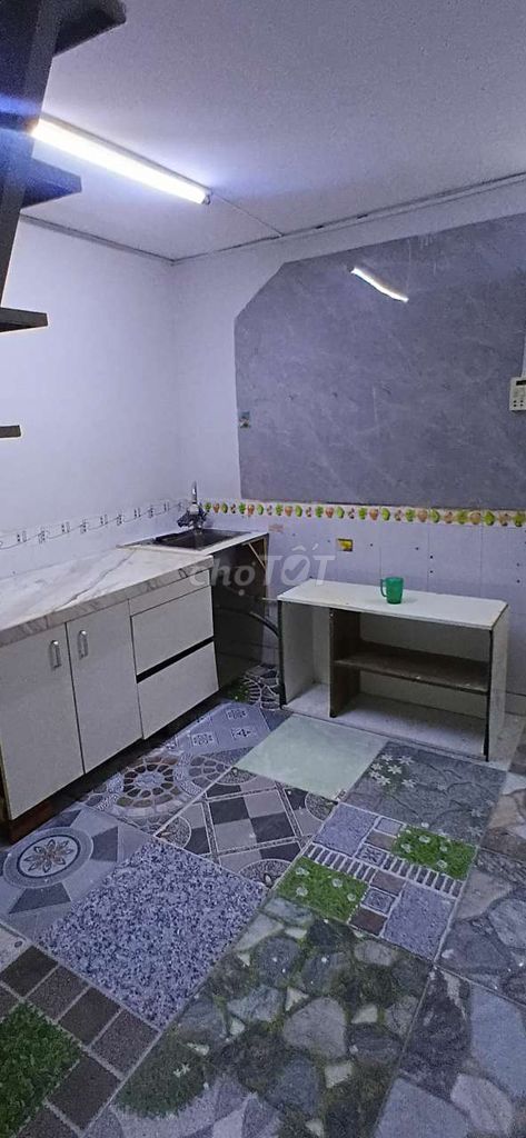 Дом целиком, 3x15 м, 2 спальни, переулок 3 м, То Нгок Ван, кв. 15, Говап