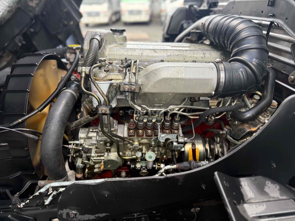 HINO 2005 . Tải 5.3T. Thùng Full inox kt 6.6x 2.15. Mua bán Xe tải, xe ben tại Huyện Bình Chánh Tp Hồ Chí Minh được đăng bởi Bãi Xe Ô tô Cường Phát hình 6