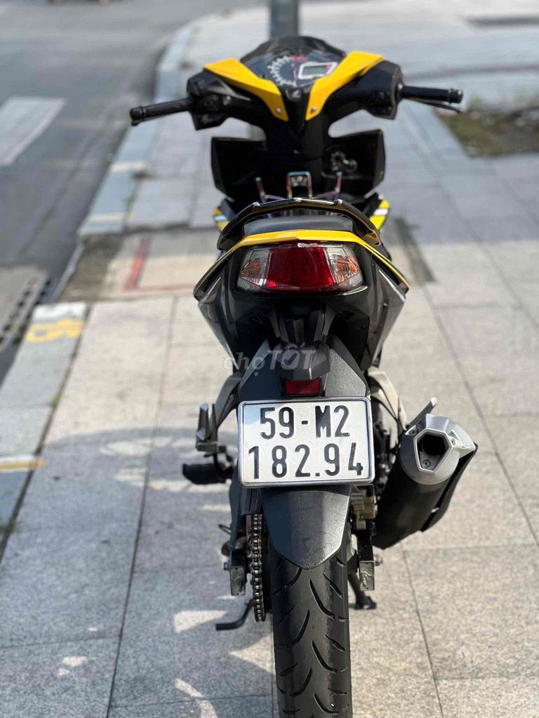 Honda Winner 150 V1 Bản Đặc Biệt Vàng Đen. Mua bán Xe máy tại Quận 11 Tp Hồ Chí Minh được đăng bởi Hưng Từ hình 11