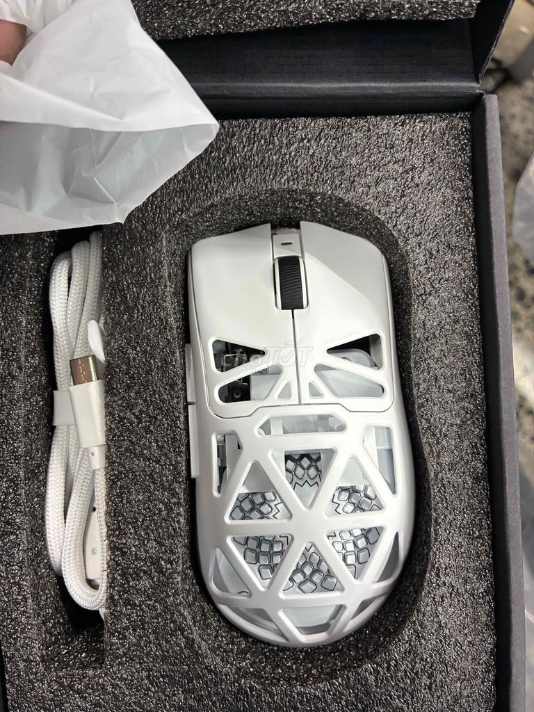 Chuột game aula sc620 trắng. Mua bán Phụ kiện (Màn hình, Chuột...) tại Thành phố Thủ Dầu Một Bình Dương được đăng bởi hh hình 1