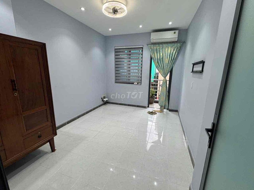 Phòng Trọ Nữ Có Ban Công 16m2 Âu Cơ