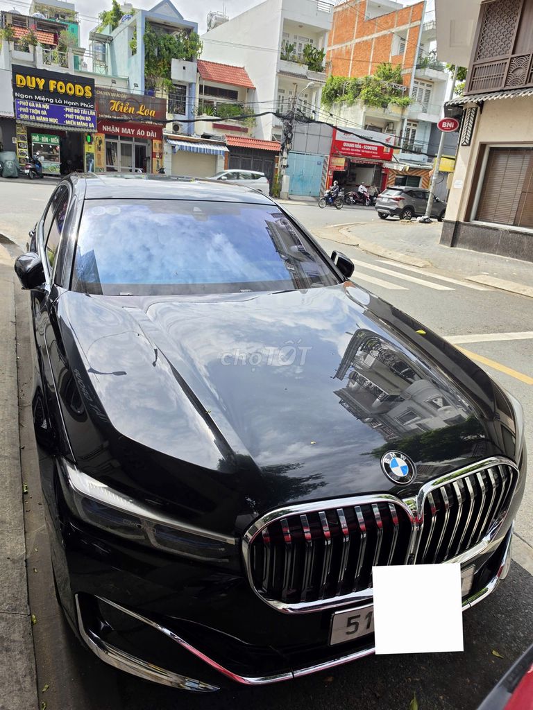 BMW 740Li Pure Excellence 2021 черный, импорт из Германии