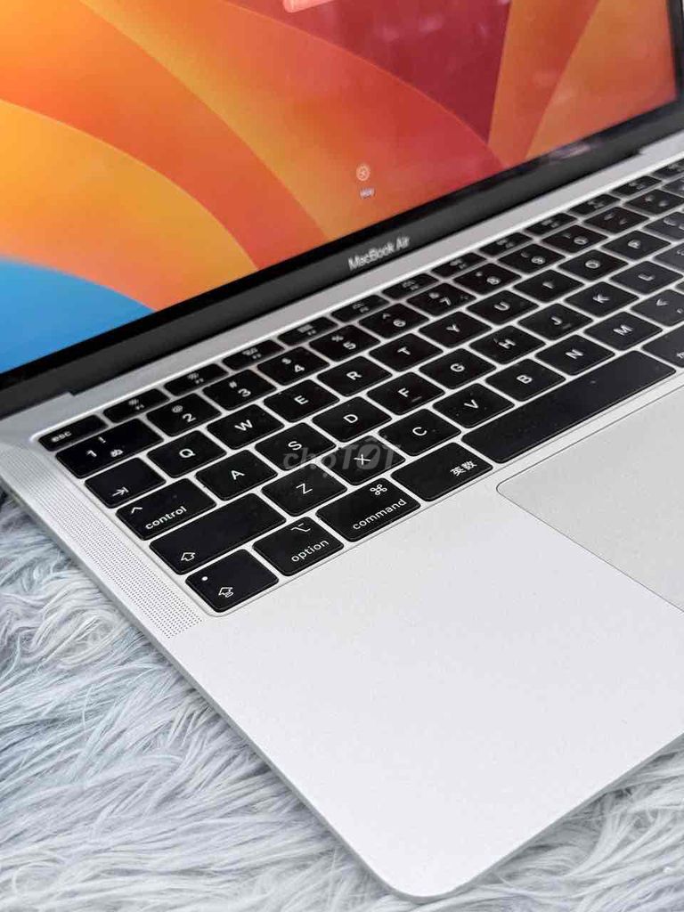 MacBook Air 2018 i5 13 inch 8GB/128GB Like N. Mua bán Laptop tại Quận 5 Tp Hồ Chí Minh được đăng bởi Phan Thế Phong  hình 1