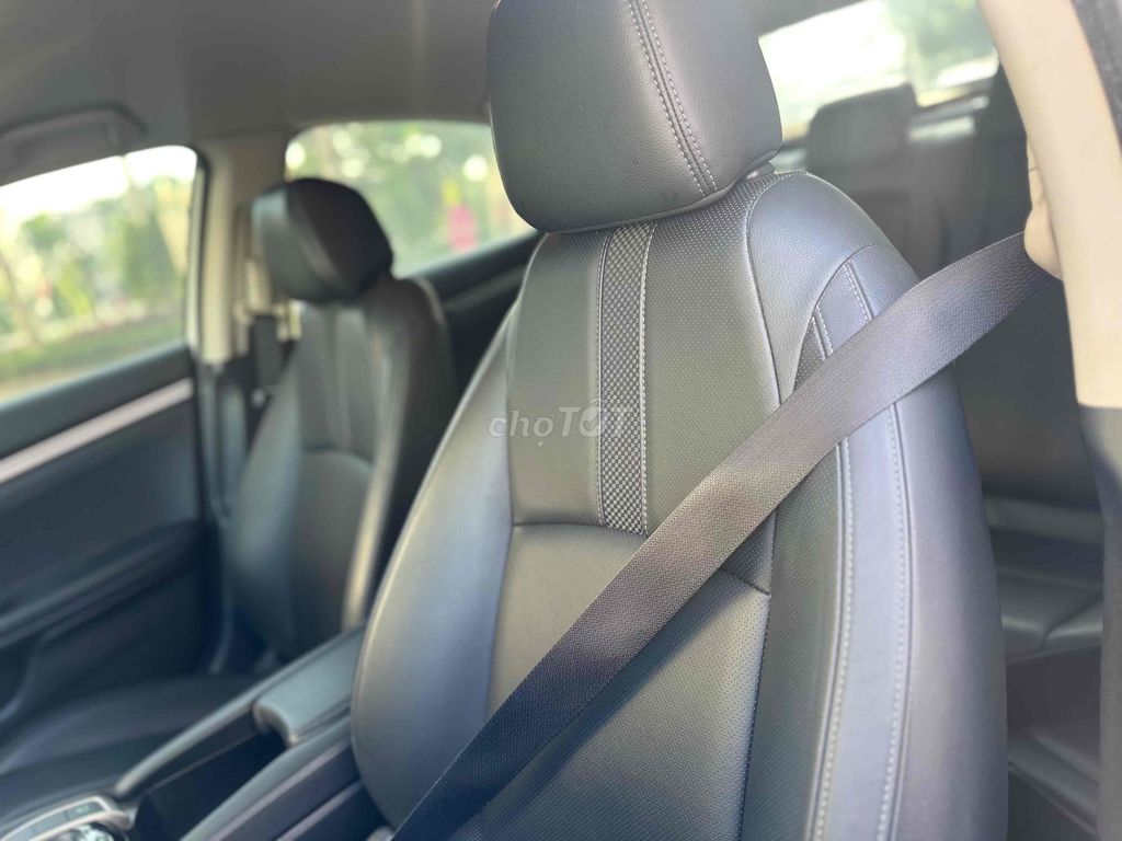 Honda Civic 2019 - 58000 km. Mua bán Ô tô tại Quận Gò Vấp Tp Hồ Chí Minh được đăng bởi nguyễn quốc trinh hình 6