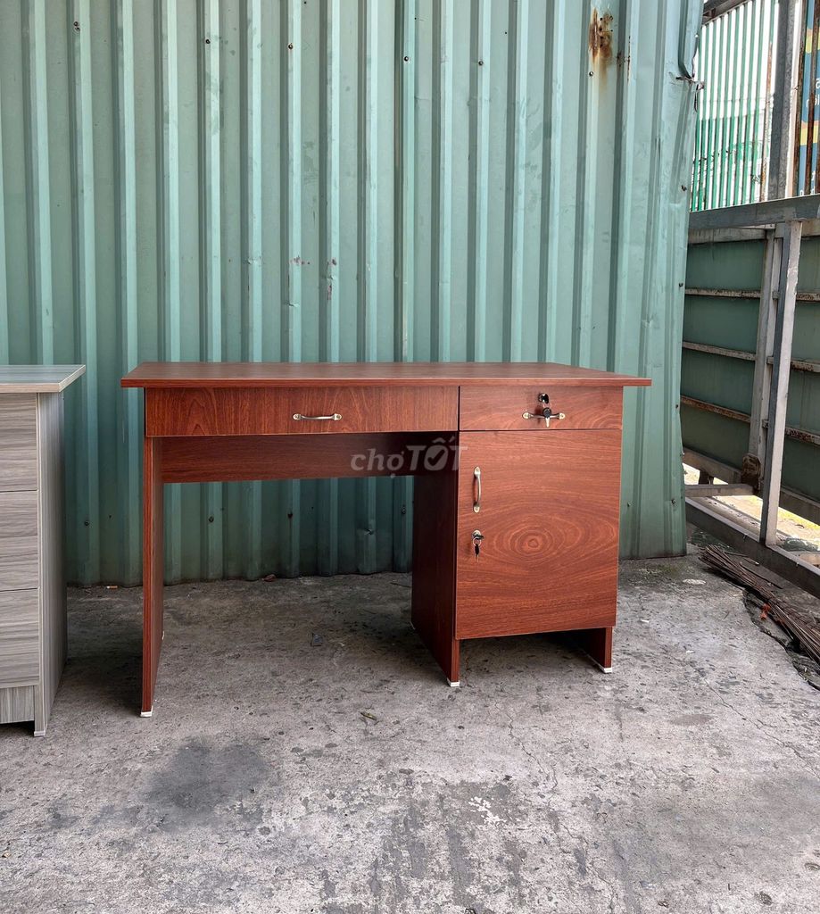 Bàn làm việc Bàn làm việc Bàn ngang 1mx50 1m2x60. Mua bán Bàn ghế tại Thành phố Thủ Dầu Một Bình Dương được đăng bởi NGUYỄN THỊ THANH VIÊN hình 1