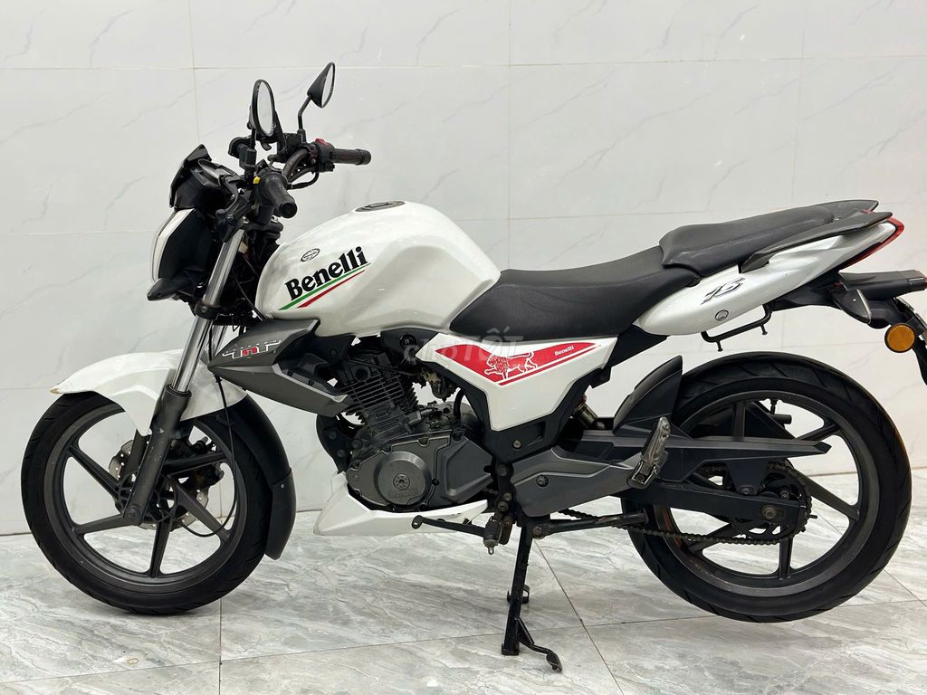 Xe máy Benelli TNT 150 màu trắng nguyên zin. Mua bán Xe máy tại Quận Thanh Khê Đà Nẵng được đăng bởi Xe Máy Đức Vũ 658 Trần Cao Vân hình 4
