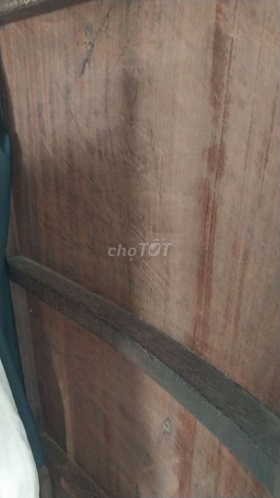 Tủ quần áo gỗ gõ nâu cổ điển. Mua bán Tủ, kệ gia đình tại Thành phố Huế Thừa Thiên Huế được đăng bởi Diep Nguyen hình 1
