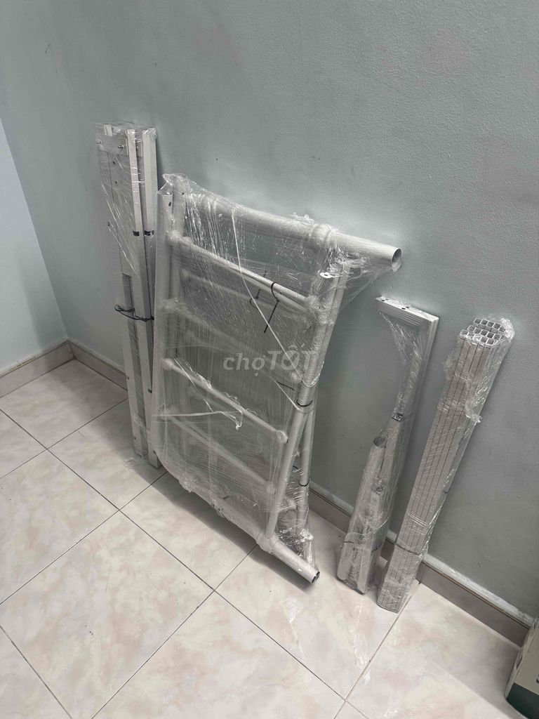 Q3 pass Khung giường sắt 1m6x2m FREESHIP 10km. Mua bán Giường, chăn ga gối nệm tại Quận 3 Tp Hồ Chí Minh được đăng bởi Bùi Nguyễn Kim Ngân hình 1