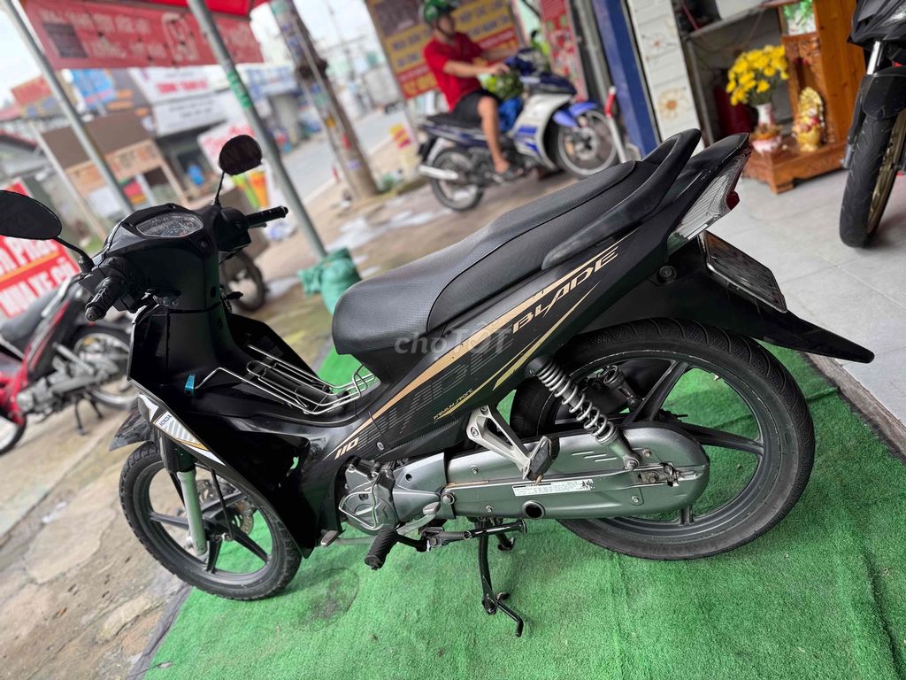 WAVE BLADE 2017 bstp chính chủ đẹp leng zin êm. Mua bán Xe máy tại Huyện Bình Chánh Tp Hồ Chí Minh được đăng bởi CH HƠN PHÁT CHUYÊN MUA BÁN XE CŨ MỚI hình 5