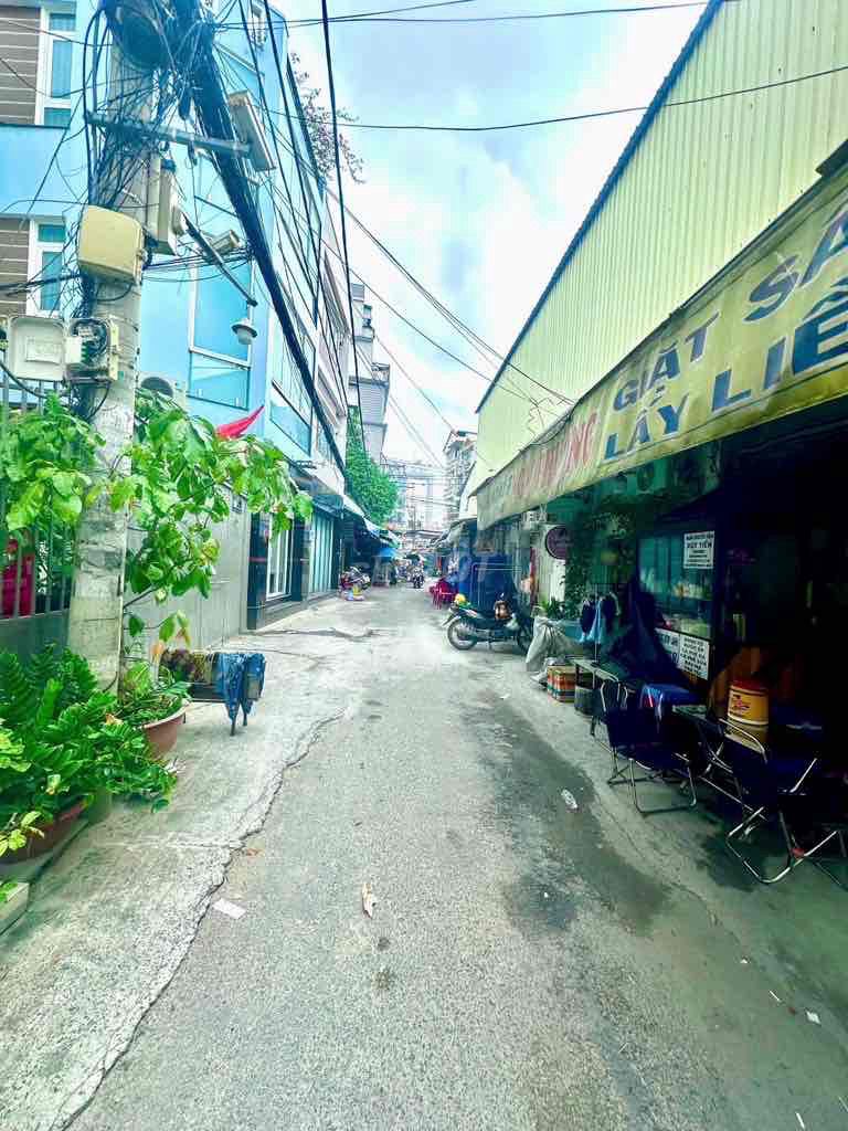 Bán nhà nhỏ Lê Đại Hành, chỉ hơn 2 đồng. Mua bán Nhà ở tại Quận Tân Bình Tp Hồ Chí Minh được đăng bởi Phong Nhà Tốt hình 5
