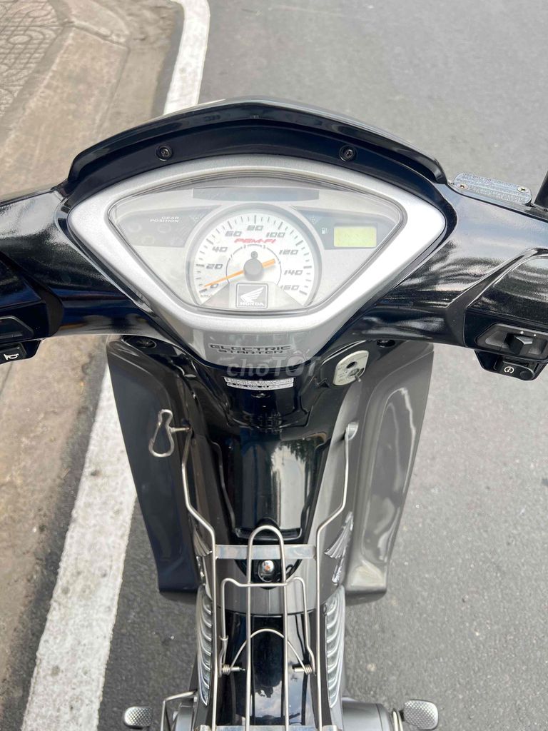 cần bán lại. Mua bán Xe máy tại Quận Tân Bình Tp Hồ Chí Minh được đăng bởi Giàu  hình 1